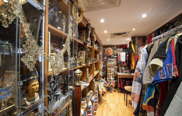 Avalon Waterways Sonesta St George Bazar Shop.jpeg